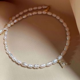 Colier perle de cultura cu initiala suflat aur 18K - stil 