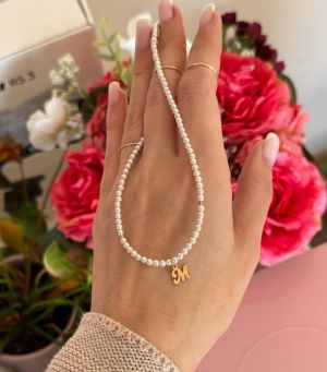 ARGINT 925 - Colier perle scoica cu initiala M 