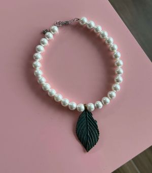 Colier perle si frunza